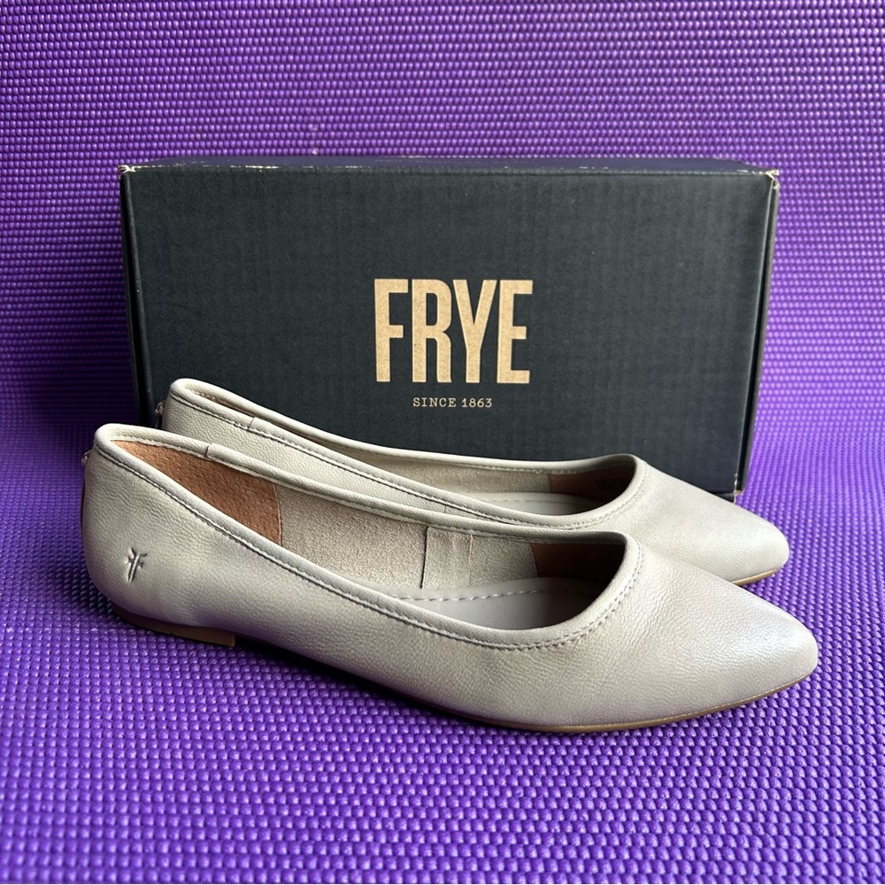 Frye Regina Ballet Flat Women's Ash Leather Flats 8.5